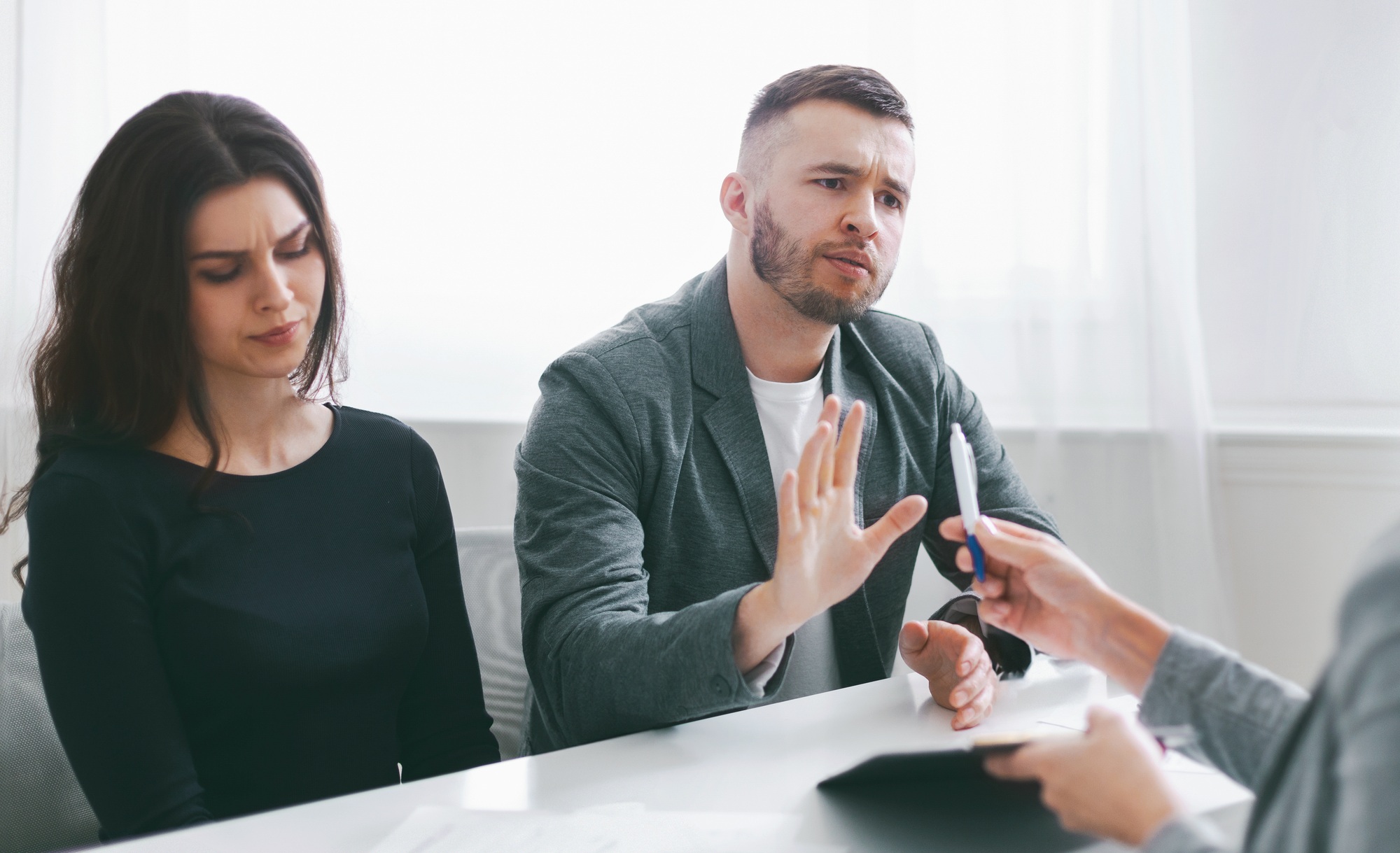 Couple Refuses to Sign Documents During Meeting With Lawyer